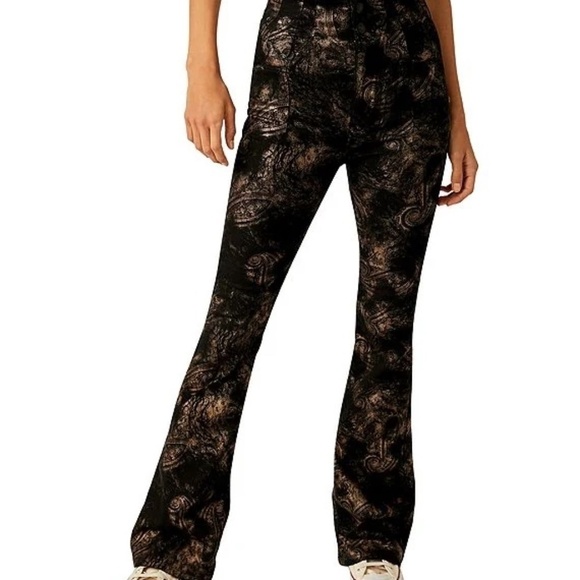 NWT Free People Jayde Printed Metallic Flare Jeans Black Tie 28 - Picture 5 of 10
